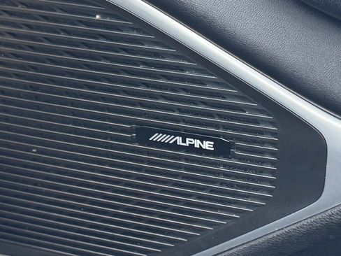 Used 2023 Jeep Wagoneer L Series III w/ Preferred Equipment Group image 20