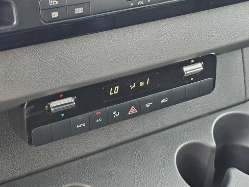 Used 2024 Mercedes-Benz Sprinter 3500 image 30