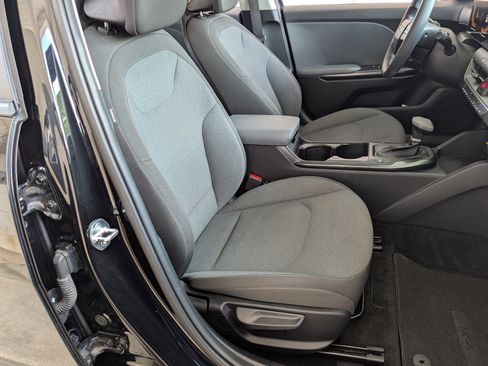 Used 2025 Kia K4 FWD image 20