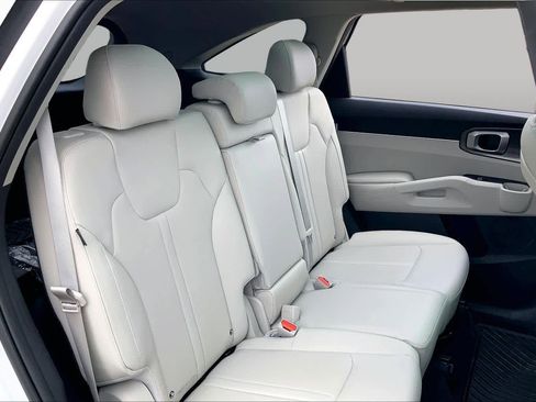 Certified 2026 Kia Sorento S w/ S Panoramic Sunroof Package FWD image 40
