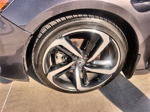 Certified 2018 Honda Accord Sport image 9