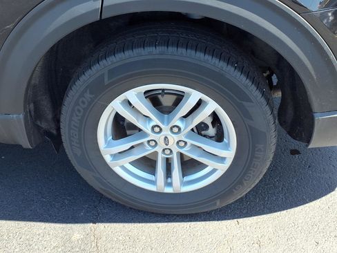 Used 2024 Ford Explorer XLT w/ Equipment Group 202A image 28