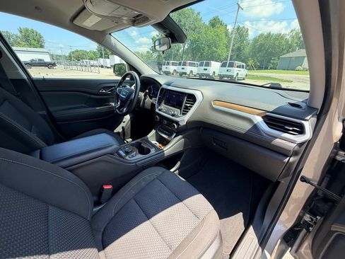 Used 2023 GMC Acadia SLE w/ Driver Convenience Package AWD/4WD image 11