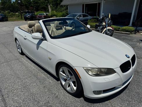 Used 2010 BMW 335i Convertible RWD image 8