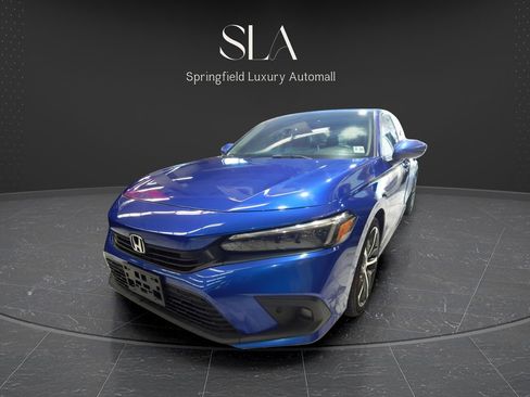 Used 2022 Honda Civic Touring image 4