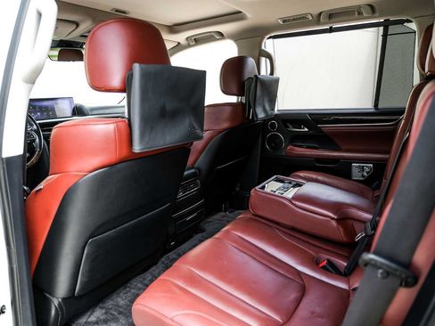 Used 2017 Lexus LX 570 4WD w/ Luxury Package image 42