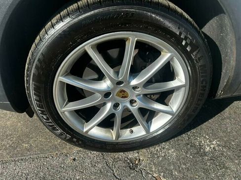 Used 2019 Porsche Cayenne MSRP$70700/Heated Seats/Blind image 34