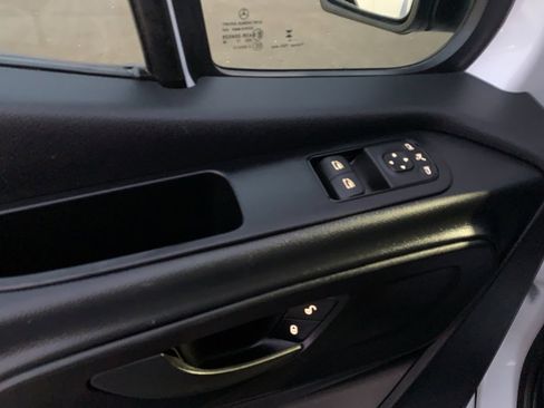 Used 2023 Mercedes-Benz Sprinter 2500 image 13