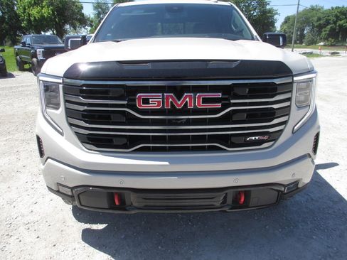 New 2026 GMC Sierra 1500 AT4 w/ AT4 Premium Package AWD/4WD image 12