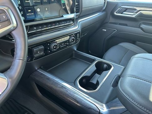 Used 2025 Chevrolet Silverado 3500 LTZ w/ LTZ Plus Package image 12