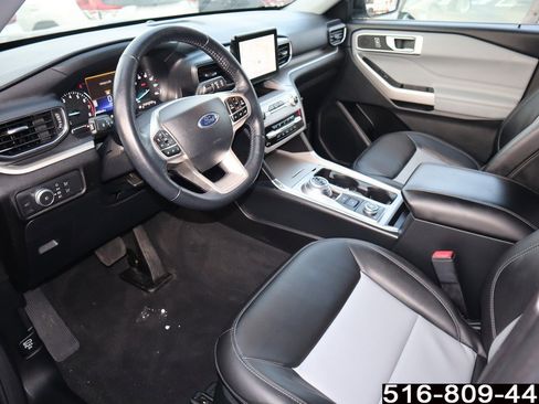 Used 2022 Ford Explorer XLT w/ Equipment Group 202A image 21