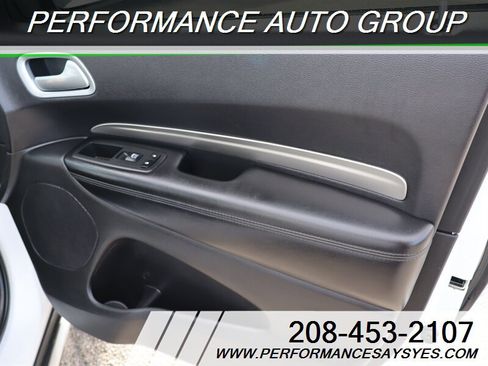 Used 2020 Dodge Durango SXT w/ 3rd Row Seating Group image 19