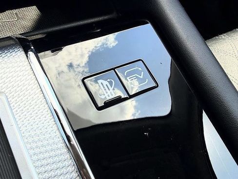 Used 2023 Mitsubishi Outlander SEL AWD/4WD image 46