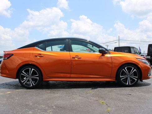 Used 2023 Nissan Sentra SR FWD image 3