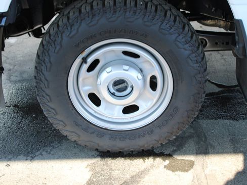 Used 2024 Ford F250 XL w/ FX4 Off-Road Package AWD/4WD image 37