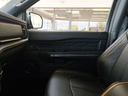 Used 2024 Ford Expedition Max Platinum AWD/4WD image 30