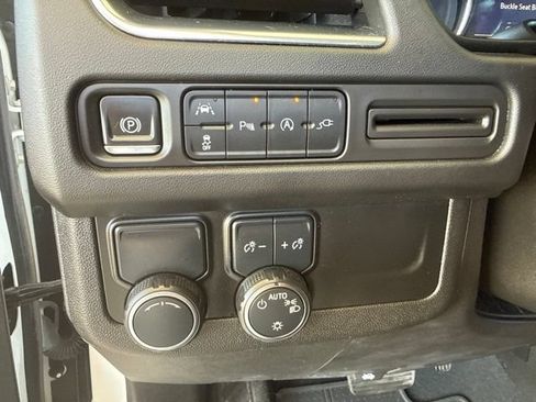 Used 2021 Chevrolet Suburban RST w/ Luxury Package RWD image 16