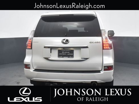 Used 2020 Lexus GX 460 Premium image 8