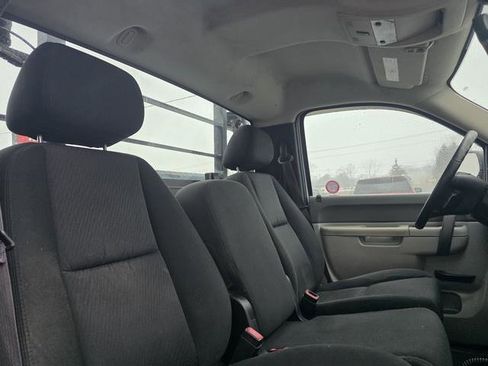 Used 2014 Chevrolet Silverado 2500 W/T w/ Snow Plow Prep Package image 14