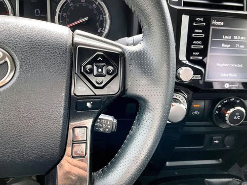 Used 2022 Toyota 4Runner TRD Off-Road image 28