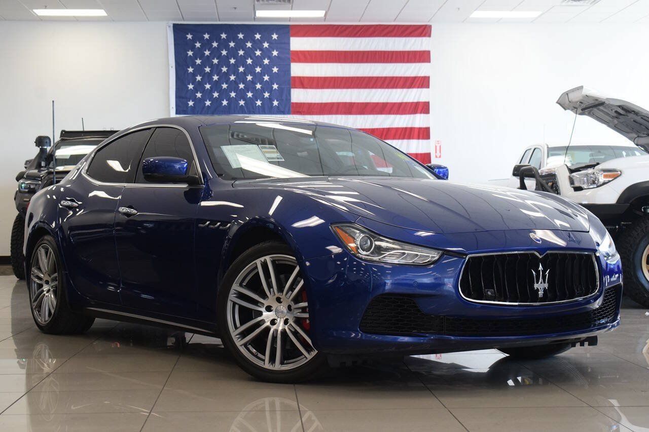 Used 2016 Maserati Ghibli S RWD image 1