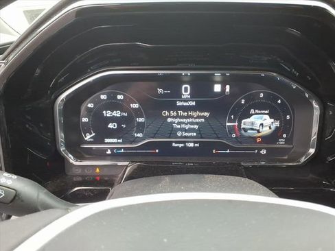 Used 2022 GMC Sierra 1500 SLT w/ SLT Convenience Package image 20