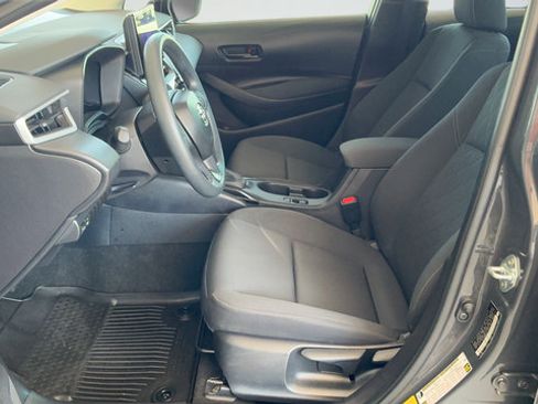 Used 2026 Toyota Corolla LE FWD image 19