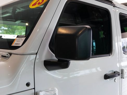 Used 2023 Jeep Wrangler Unlimited Sport AWD/4WD image 11