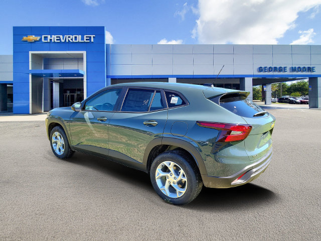 New 2026 Chevrolet Trax LS w/ LS Convenience Package FWD image 3