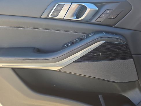 Used 2026 BMW X5 xDrive40i image 15