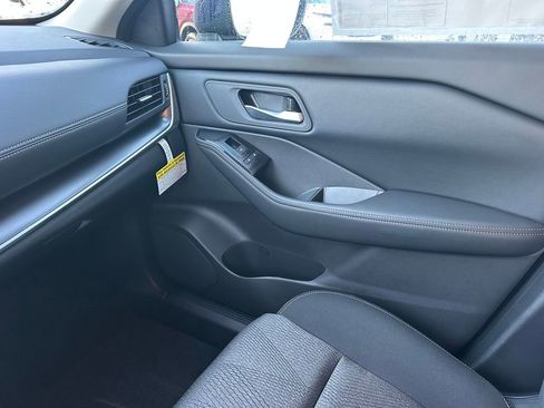 Certified 2026 Nissan Rogue SV w/ Cold Weather Package image 27