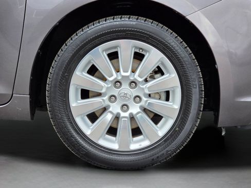 Used 2015 Toyota Sienna Limited Premium AWD/4WD image 36