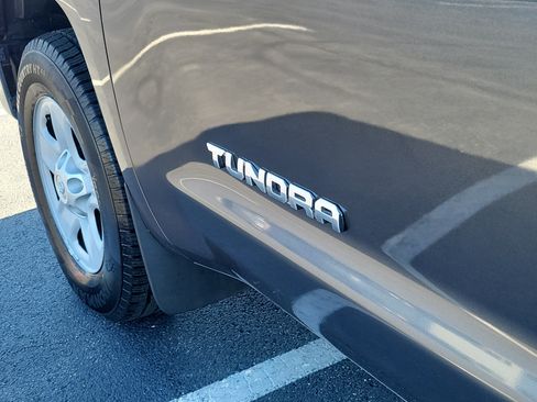 Used 2018 Toyota Tundra SR5 RWD image 10