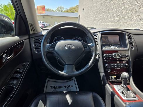 Used 2017 INFINITI QX50 AWD w/ Premium Package image 34