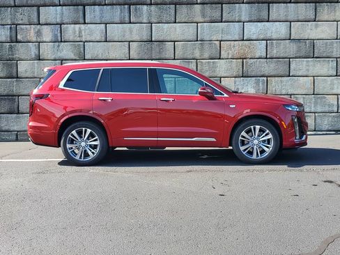Certified 2024 Cadillac XT6 Premium Luxury AWD/4WD image 6