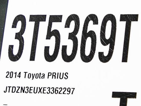 Used 2014 Toyota Prius V Three FWD image 28