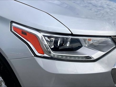 Used 2020 Chevrolet Traverse LS FWD image 27
