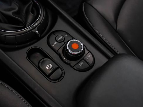 Used 2017 MINI Cooper Clubman ALL4 image 20