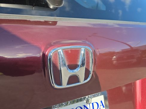 Used 2016 Honda Pilot Touring image 38