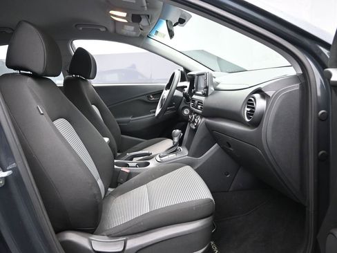 Used 2018 Hyundai Kona SE image 33