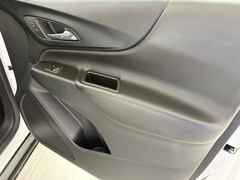 Used 2024 Chevrolet Equinox LT FWD image 41