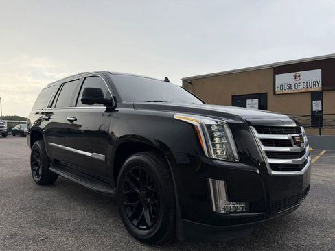 Used 2016 Cadillac Escalade 2WD image 4