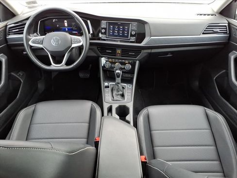 Used 2023 Volkswagen Jetta SE w/ Panoramic Sunroof Package image 13