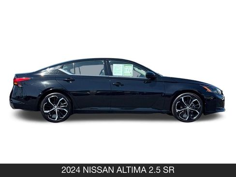 Used 2024 Nissan Altima 2.5 SR FWD image 5