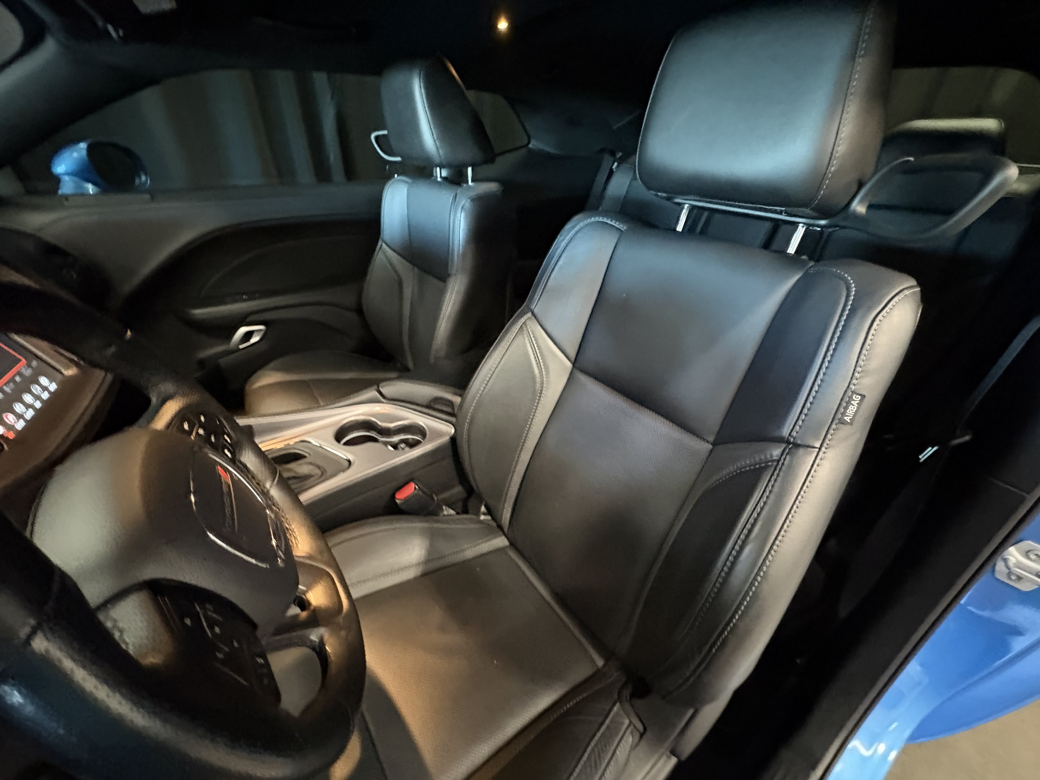 Used 2023 Dodge Challenger SXT w/ Plus Package RWD image 8