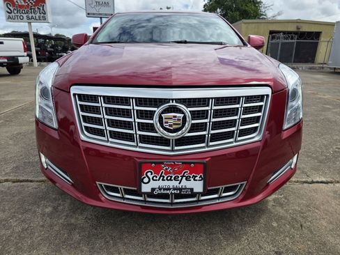 Used 2015 Cadillac XTS Luxury w/ Driver Awareness Package image 3