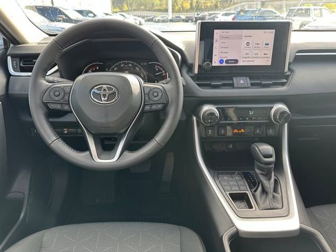 Used 2025 Toyota RAV4 XLE w/ Convenience Package image 15