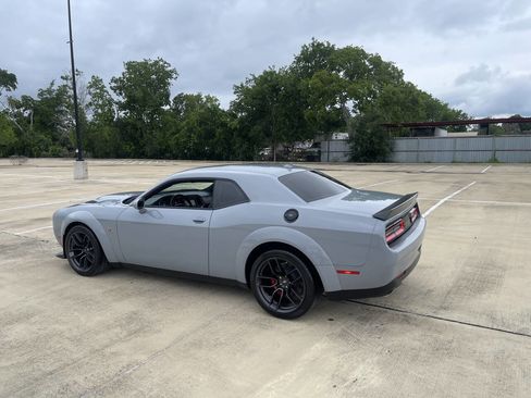 Used 2021 Dodge Challenger R/T Scat Pack RWD image 31