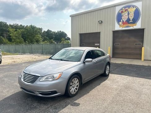 Used 2014 Chrysler 200 LX FWD image 7