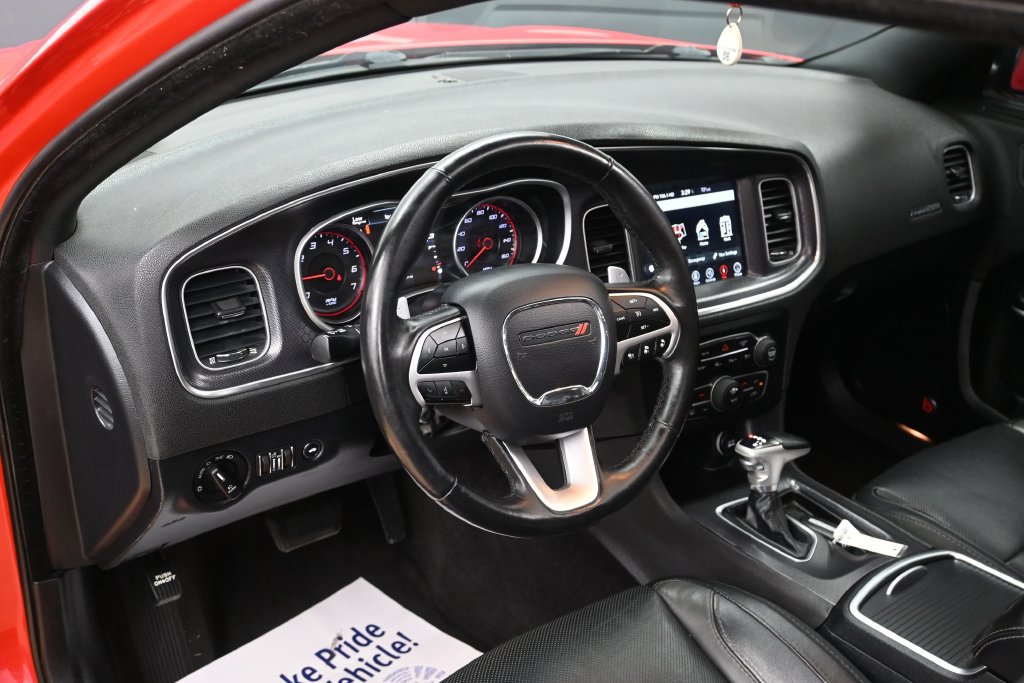 Used 2017 Dodge Charger R/T w/ Premium Group RWD image 13
